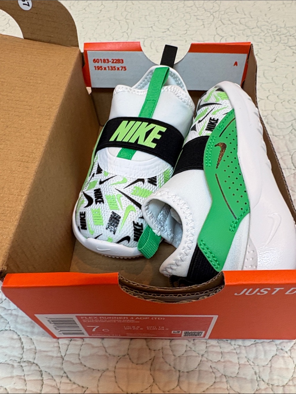 Nike Flex Runner 4 AOP Toddler 7C Green White Sneakers New in Box